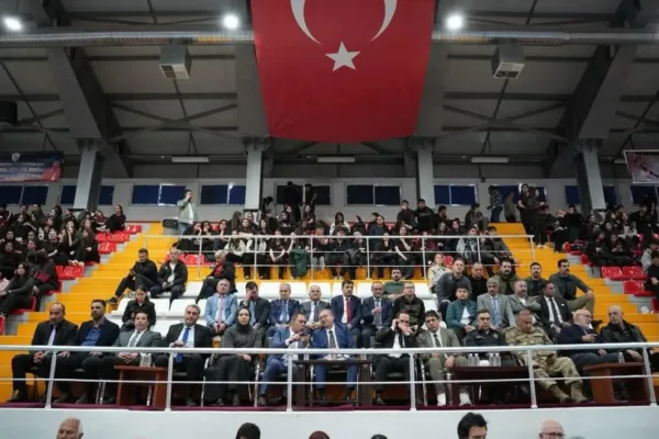 Kars’ta U15 Serbest Stil Güreş Türkiye Şampiyonası tamamlandı