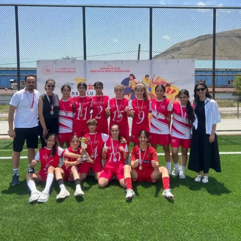Hatay Kız Futbol Takımı Türkiye Şampiyonası’na yükseldi