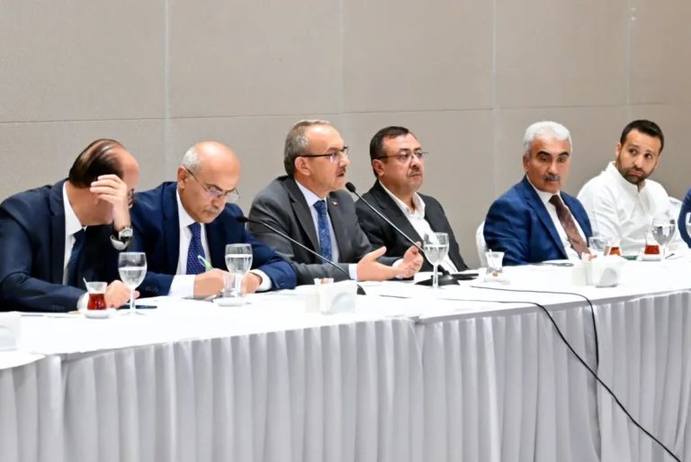 Malatya’da iş dünyası ile İstişare toplantısı gerçekleştirildi