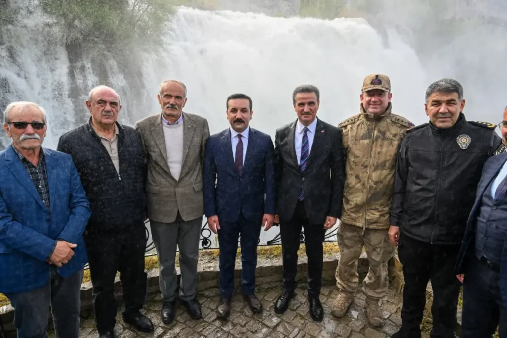 Vali Baruş’tan Tortum Şelalesi’ne ziyaret