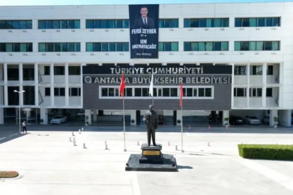 Antalya’da belediyeye bağlı şirkete operasyon