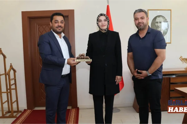 Ağaçören Heyeti Sarıyahşi Kaymakamı Arıkan’ı Ziyaret Etti