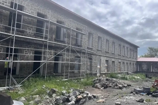 Susuz Hükümet Konağı restorasyonu tüm hızıyla sürüyor