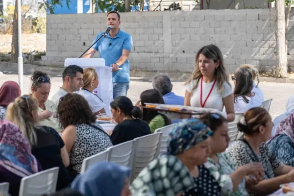 Bornova’da kadınlar bostanda buluştu
