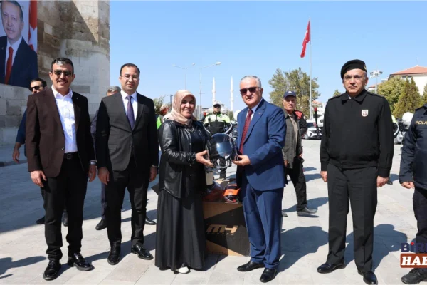 Sultanhanı’nda 184 Motosikletliye Ücretsiz Kask