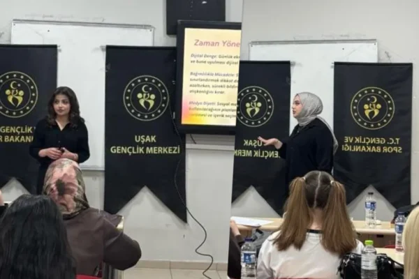 Uşak’ta dijital medya okuryazarlığı eğitimi verildi