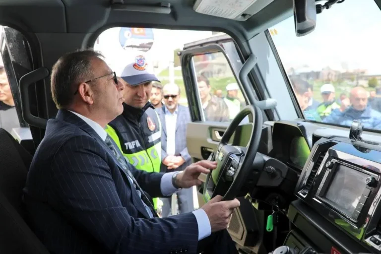 Vali Ziya Polat trafik haftası etkinliklerine katıldı