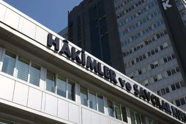 HSK kararnamesi: 34 hakim ve savcının yeri değişti