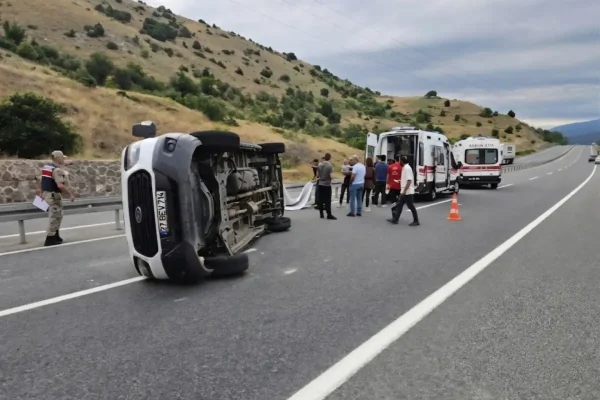 Gaziantep’ten Erzurum’a giden minibüs devrildi