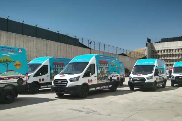Jandarmadan çocuklara trafik eğitimi