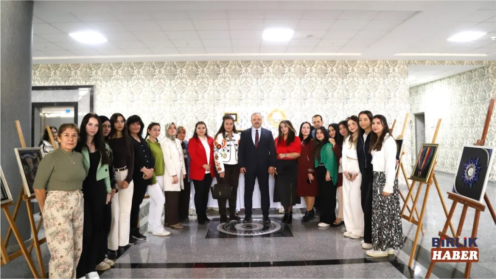 ASÜ’de Cumhuriyet’in 103. Yılına Özel Sergi