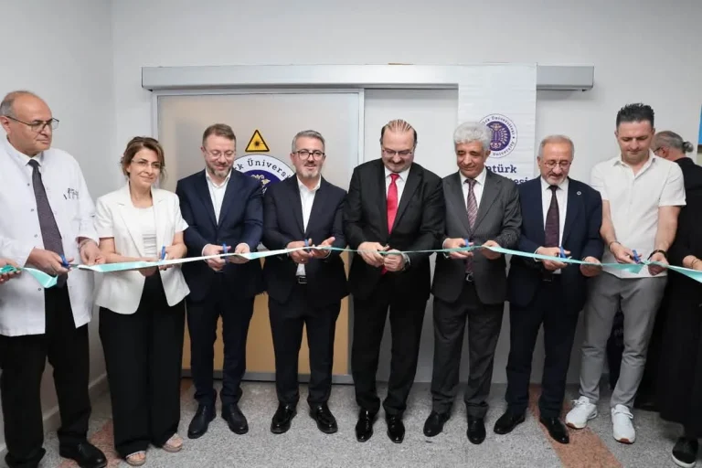 Atatürk Üniversitesi göz sağlığında teknolojinin zirvesini Erzurum’a taşıdı