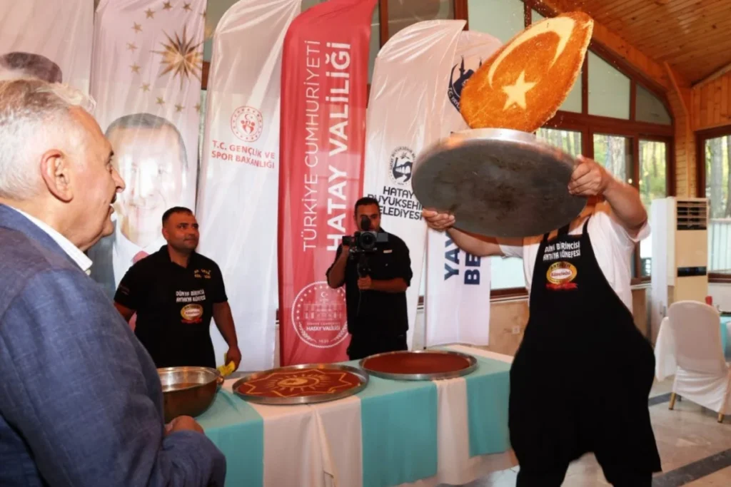 Binali Yıldırım’a künefe şovu