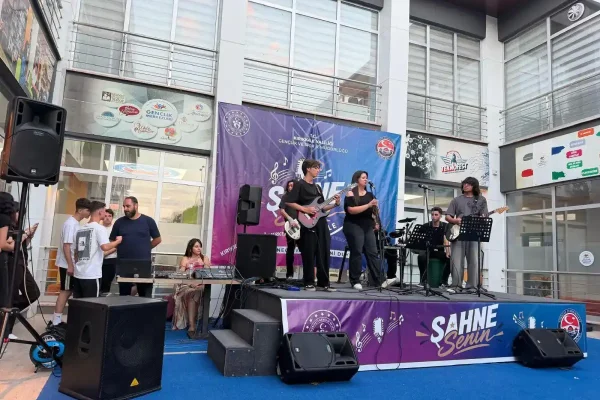 Kırıkkale’de gençler yeteneklerini sahneye taşıdı