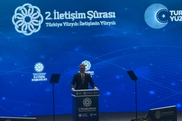 Burhanettin Duran: Dijital çağda öncelik nitelikli habercilik olmalı