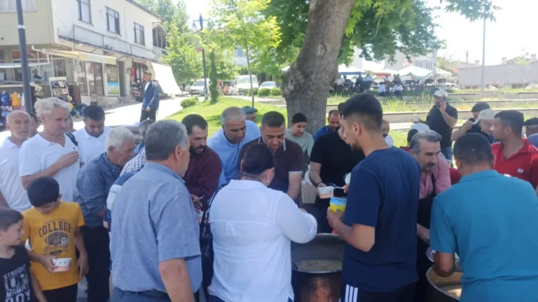 Battalgazi’de 4 bin kişiye aşure ikram edildi