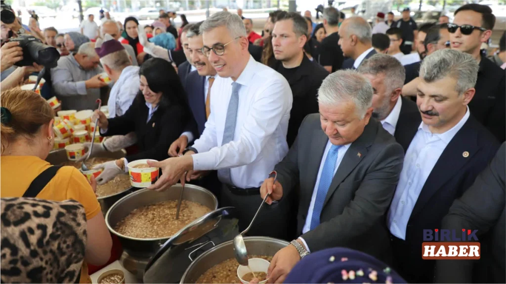 Sağlık Bakanı Memişoğlu Aksaray’da Vatandaşlarla Buluştu