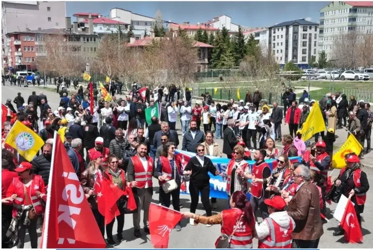 Kars’ta 1 Mayıs Emek ve Dayanışma günü kutlandı