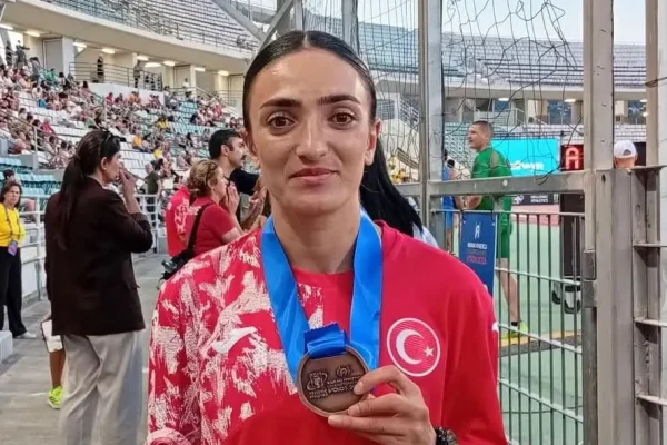 Tuğba Toptaş Balkan Üçüncüsü oldu