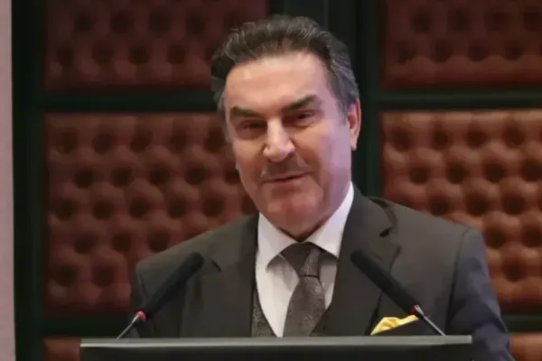 Prof. Dr. Zakir Avşar: Başkasının makası ile ip kesmek yahut kronik Türkiye karşıtlığı