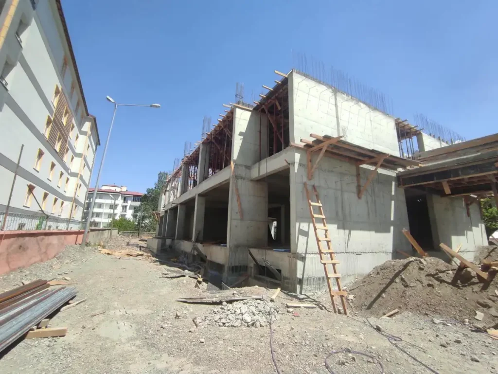 Kağızman’da eğitim yatırımları hız kesmeden devam ediyor