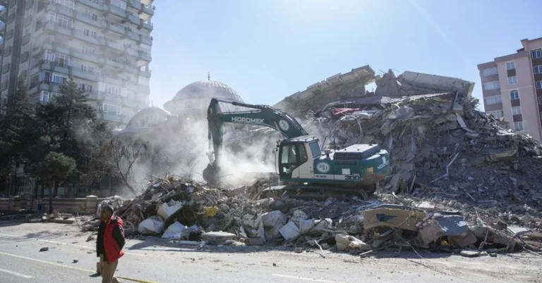 146 kişinin hayatını kaybettiği Hamidiye Sitesi davasında 21 yıl hapis