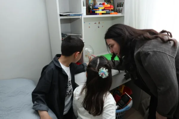 Düzce Valisi Makas’ın eşi Elif Hanım “Yürek ısıttı”