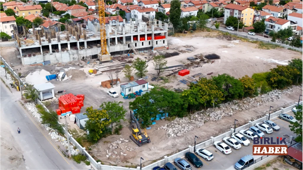 Aksaray’da Gazi Paşa İlkokulu Yeniden Yükseliyor