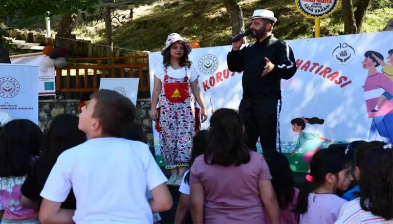 Isparta’da koruyucu aile günü kutlandı