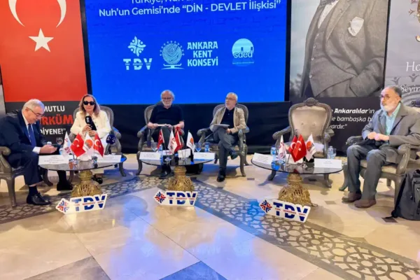 AKK’de “Din-Devlet İlişkisi” konulu panel düzenlendi