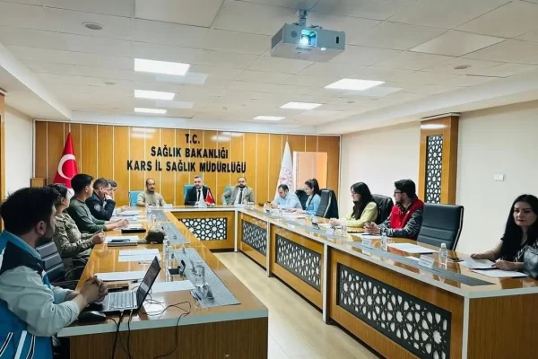 Kars’ta afet ve acil durumlara yönelik masa başı tatbikat gerçekleştirildi