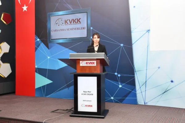 KVKK’da “Özel Hayata Saygı Hakkı Bağlamında Kişisel Verilerin Korunması” konulu Çarşamba Semineri gerçekleştirildi