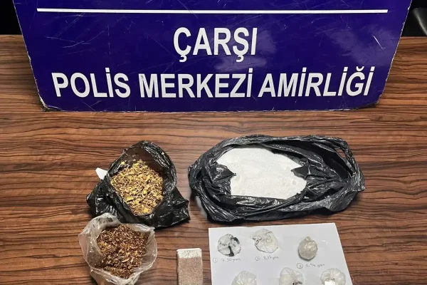 Bursa’da aranan 2 hükümlü ve uyuşturucu tacirlerine operasyon