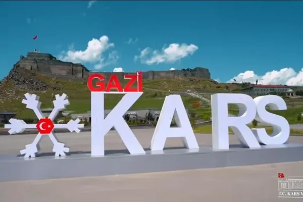 Kars’ta sokaklarda bayram sessizliği: caddeler boşaldı