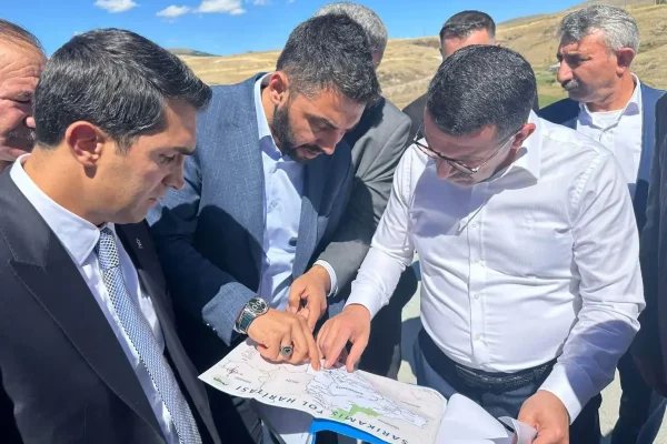 Sarıkamış’ta yol çalışmaları devam ediyor