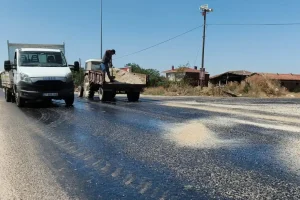 Edirne’de 40 derece sıcaklık asfaltı eritti
