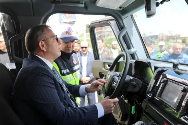 Vali Ziya Polat trafik haftası etkinliklerine katıldı