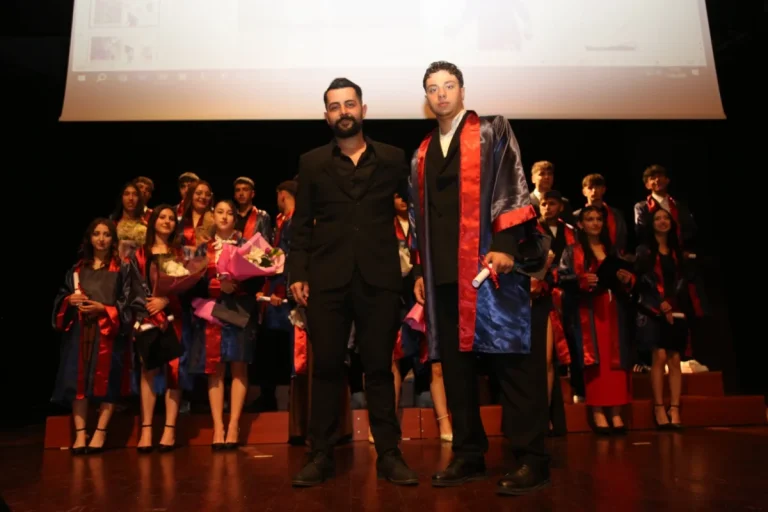 Artvin Spor Lisesi ise ikinci mezunlarını verdi