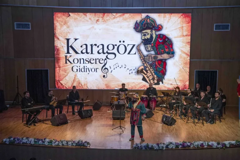 “Karagöz Konsere Gidiyor” Müzikali sezon finali yaptı