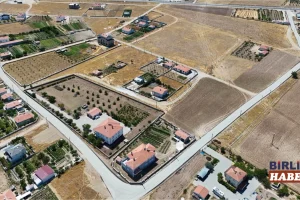 Aksaray Doğantarla’da 4 kilometrelik yol çalışması