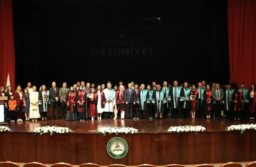Artvin Çoruh Üniversitesi mezuniyet töreni