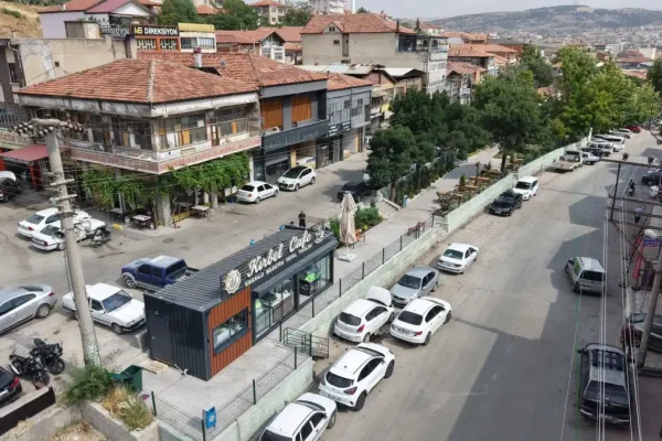 Kırıkkale Belediyesi’nden Sanayi Çarşısı’na yeni kafe
