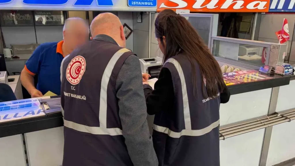 Ankara Ticaret İl Müdürlüğü ekipleri otobüs firmalarını ve sebze hallerini denetledi
