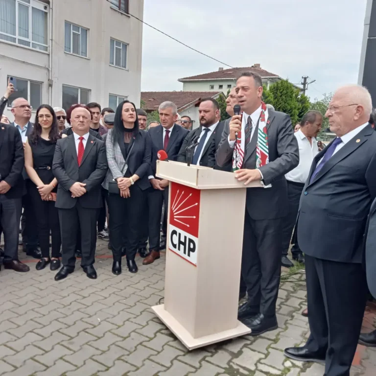 CHP’li Başarır Düzce’de “Parayı sevsek AK Parti’ye geçerdik” dedi