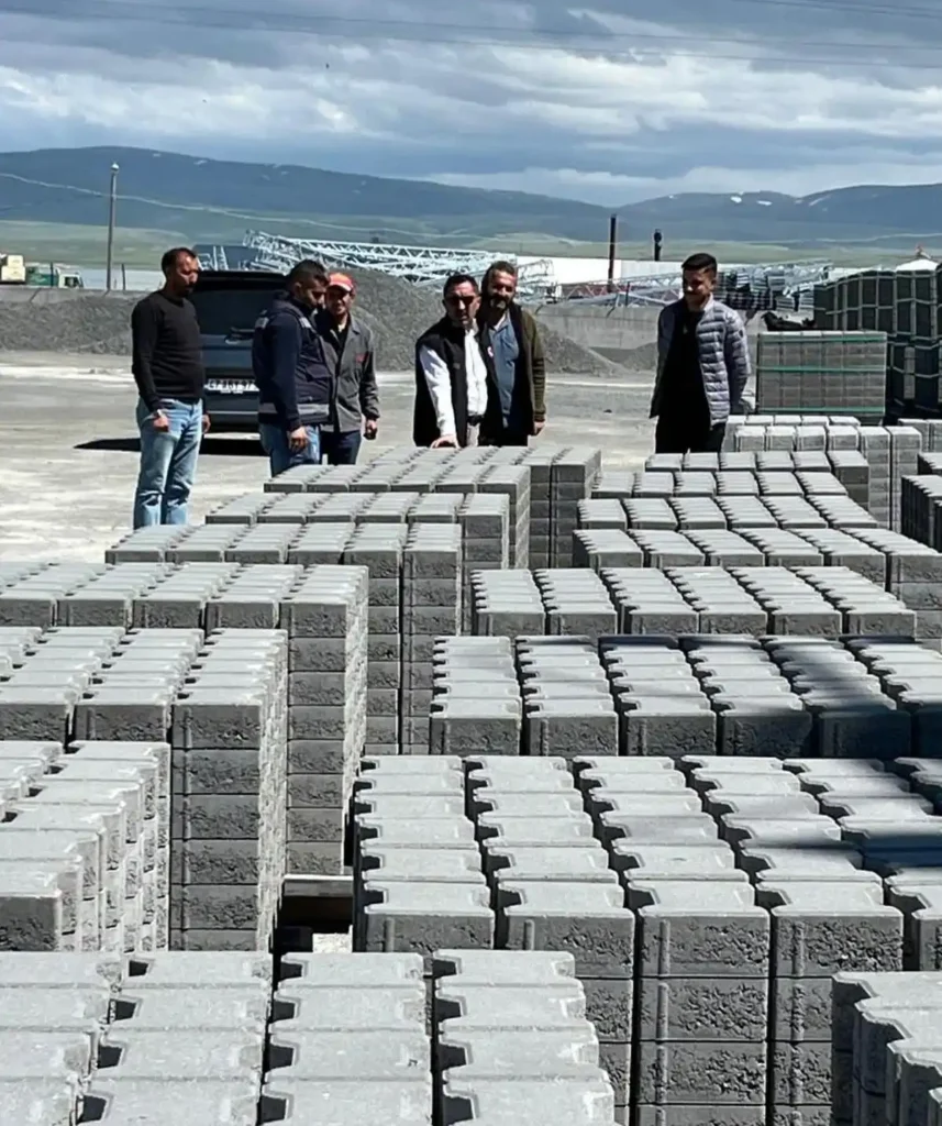 Kars’ta köy yolları için seferberlik: “Bu yıl hummalı bir çalışma yürüteceğiz”
