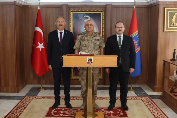 Arpaçay Kaymakamı ve Belediye Başkanından hayırlı olsun ziyareti