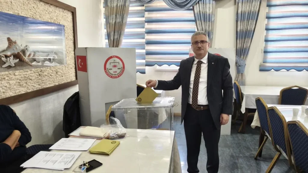 Sağlık-Sen Kırıkkale’de Recep Akdoğan güven tazeledi