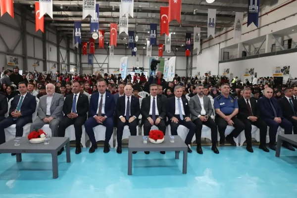 Erzurum’da gençler geleceğe yön veriyor