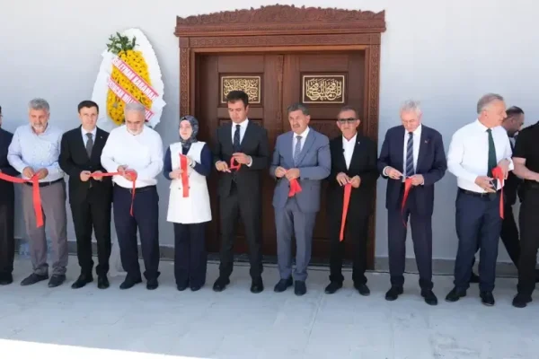 Kahraman Tanoğlu Camii dualarla ibadete açıldı