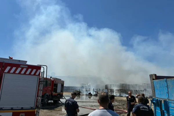 Mustafakemalpaşa’da Fabrika Bahçesinde Yangın